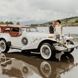Hochzeitsauto: Auch bei Regen ein Excalibur-Schmuckstück - Oldtimer-Traumfahrt Excalibur