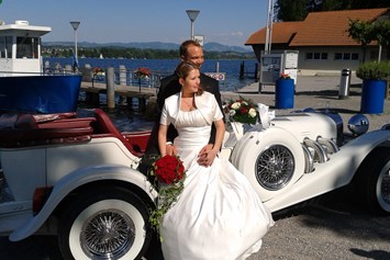 Hochzeitsauto: Nur das Brautpaar ist schöner - Oldtimer-Traumfahrt Excalibur