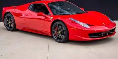Hochzeitsauto-Vermietung - Oberursel - Offener Brautwagen mit Pferd? Ein Ferrari Cabrio! Den 458 Spider als Hochzeitsauto mieten.