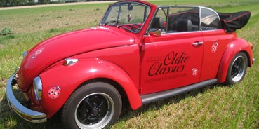 Hochzeitsauto-Vermietung - PLZ 41069 (Deutschland) - Diesen Käfer Cabrio Baujahr 1772 können Sie zum Selberfahren für Ihre Hochzeit mieten. -  Käfer Cabrio rot