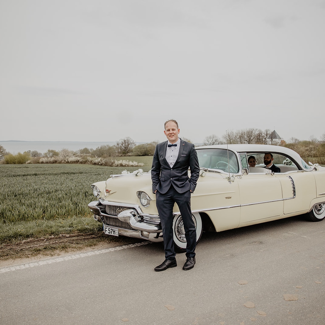 Hochzeitsauto-Vermietung - Art des Fahrzeugs: Oberklasse-Wagen - Schleswig-Holstein - Cadillac Sedan DeVille 1956
