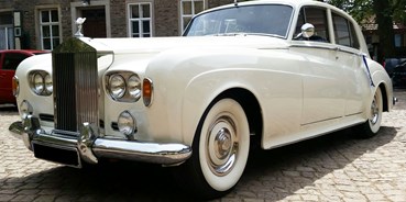 Hochzeitsauto-Vermietung - Art des Fahrzeugs: Oberklasse-Wagen - Hamburg-Umland - Rolls Royce Silver Cloud III in weiss