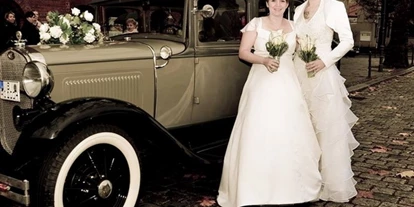 Hochzeitsauto-Vermietung - Shuttle Service - Berlin-Stadt Tempelhof - Lebenspartnerschaft Remus - Ford Modell A Town Sedan von rollsroyce-vermietung.de