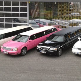 Hochzeitsauto: weiß, schwarz, pink oder gold - Sie haben die Entscheidung.... - Cadillac von Magic Limousines