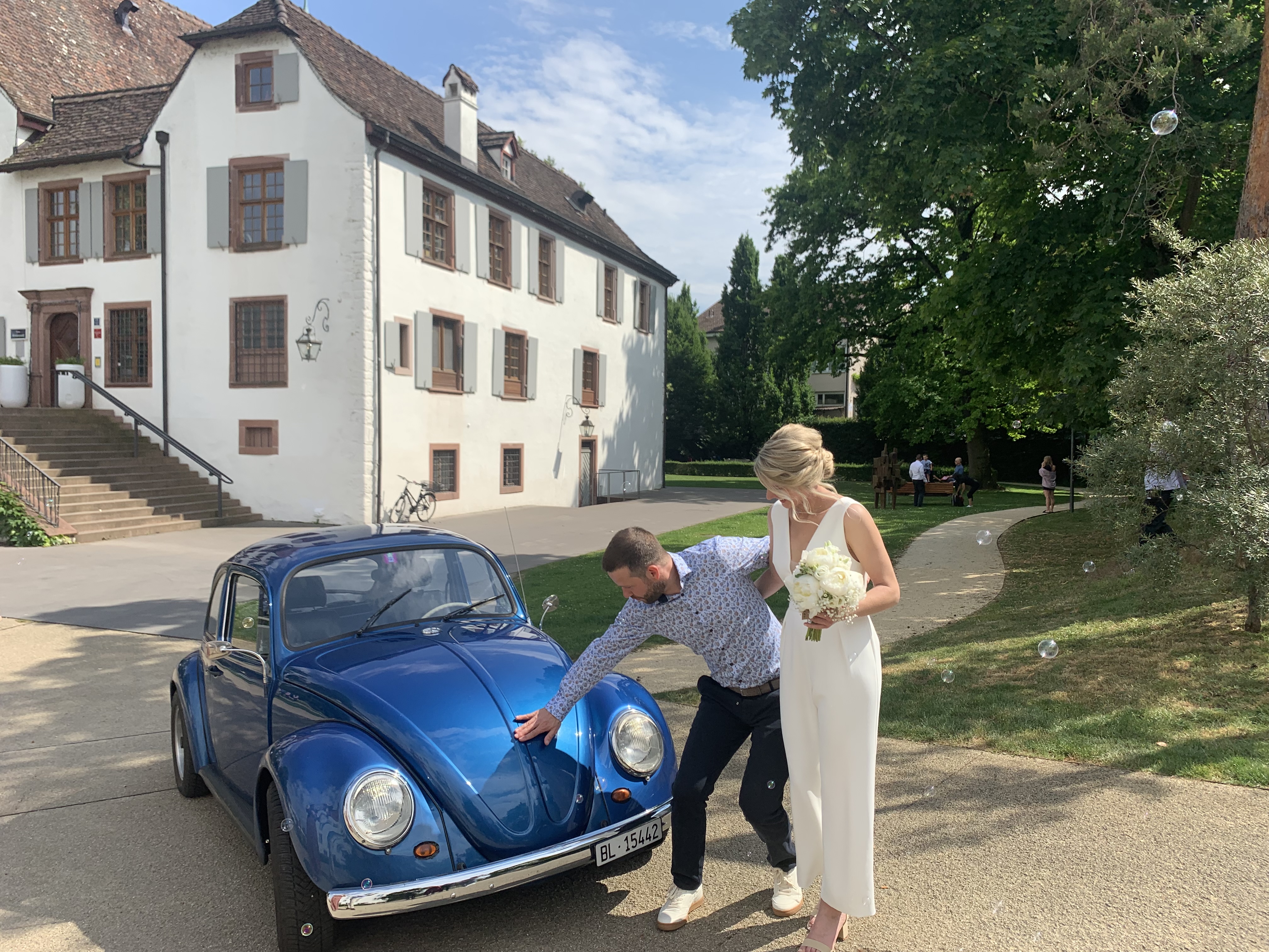 Hochzeitsauto-Vermietung - Farbe: Blau - Liestal - Für jedes Paar der richtige Käfer - VW-Käfer 1967 Palomena und VW-Käfer 1970