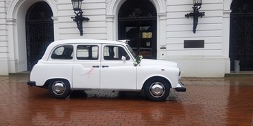 Hochzeitsauto-Vermietung - PLZ 22767 (Deutschland) - Londontaxi in weiss