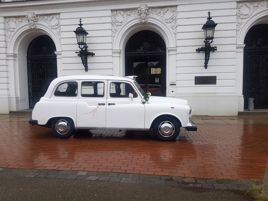 Hochzeitsauto: Londontaxi weiss