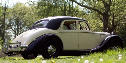Hochzeitsauto-Vermietung - Farbe: Schwarz - Aalen - Hochzeitsauto - Oldtimer Riley RME - der englische Klassiker