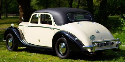 Hochzeitsauto-Vermietung - Farbe: Schwarz - Aalen - Hochzeitsauto - Oldtimer Riley RME - der englische Klassiker
