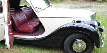 Hochzeitsauto-Vermietung - Farbe: Schwarz - Aalen - Hochzeitsauto - Oldtimer Riley RME - der englische Klassiker