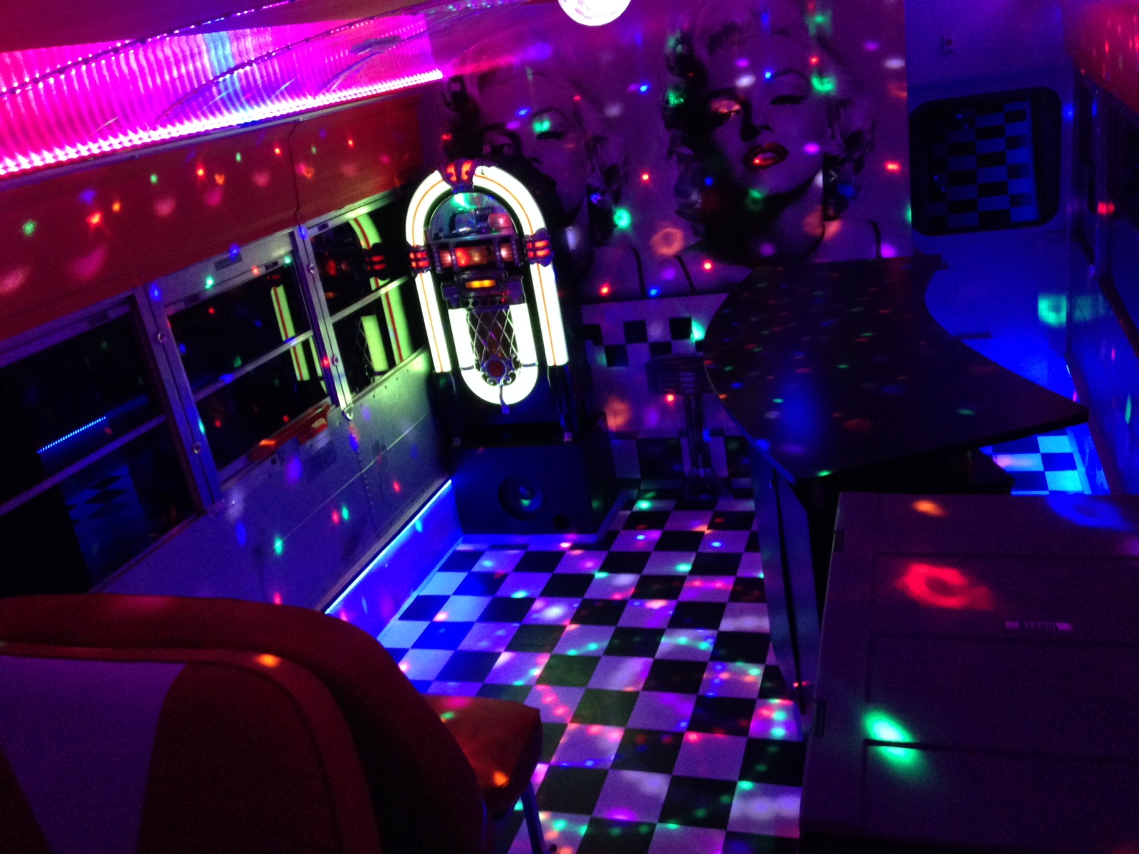 Hochzeitsauto-Vermietung - Bad Hall - US Schoolbus