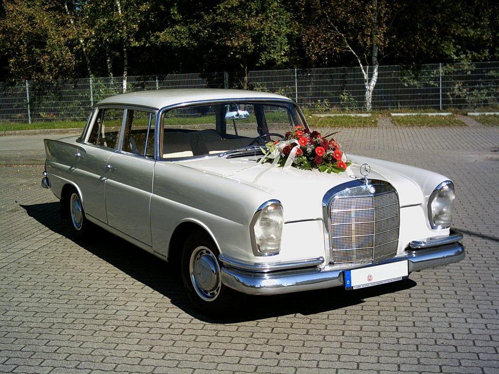 Mercedes sold Benz 230S Oldtimer Mietwagen, Hochzeitsauto, Teambilding