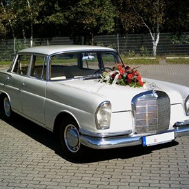 Hochzeitsauto: Das Fahrzeug - Oldtimer Fahrdienst