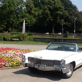 Hochzeitsauto: Cadillac de Ville Hochzeitsauto Cabriolet - weiß Ruhrgebiet - Chauffeur Service Hochzeit - Cadillac Weddingcar - Hochzeitsauto & Fotografie
