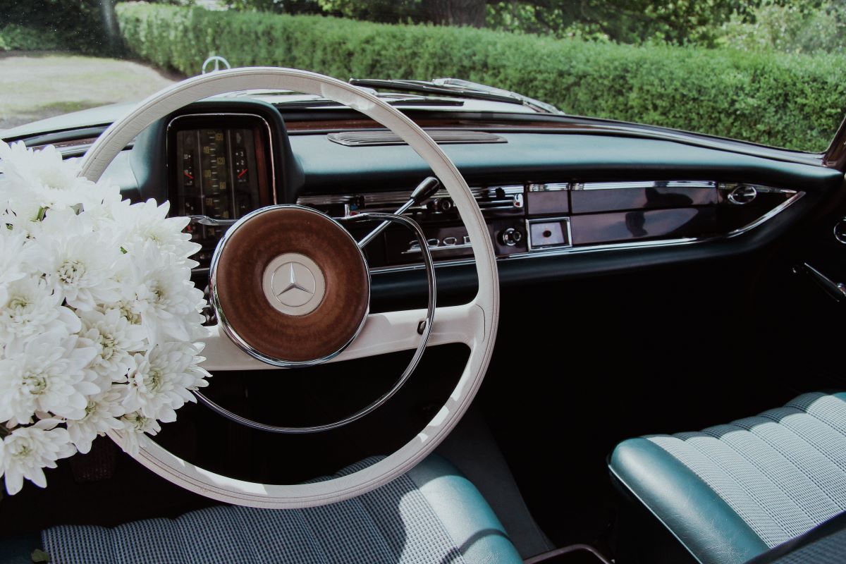 Hochzeitsauto-Vermietung - Shuttle Service - Ostsee - Mercedes 200D Heckflosse