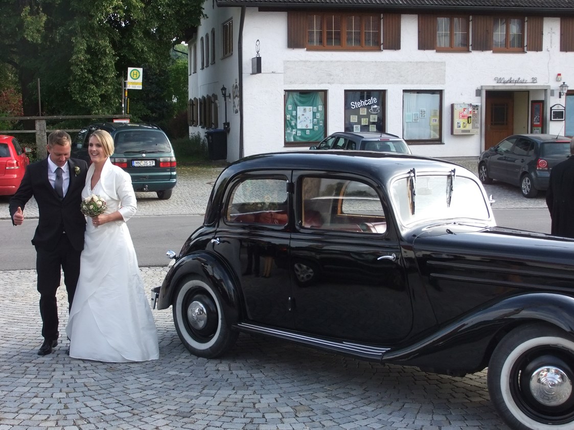 Hochzeitsauto: Oldtimer Mercedes 170 D, Baujahr 1950, 4 türig
