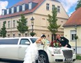 Hochzeitsauto: weiße CHRYSLER 300 c Stretchlimousine