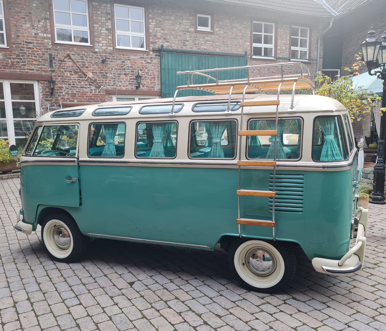 Hochzeitsauto-Vermietung - Nordrhein-Westfalen - Dein Hochzeitsauto VW T1 Samba Bus türkis-weiss BJ 1968 