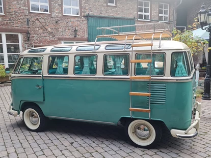 Hochzeitsauto-Vermietung - Mönchengladbach - Dein Hochzeitsauto VW T1 Samba Bus türkis-weiss BJ 1968