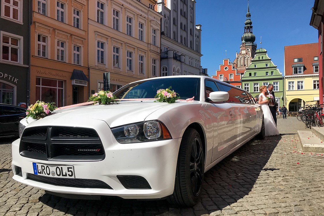 Hochzeitsauto: Hochzeitslimousine - Stretchlimousine Dodge Charger