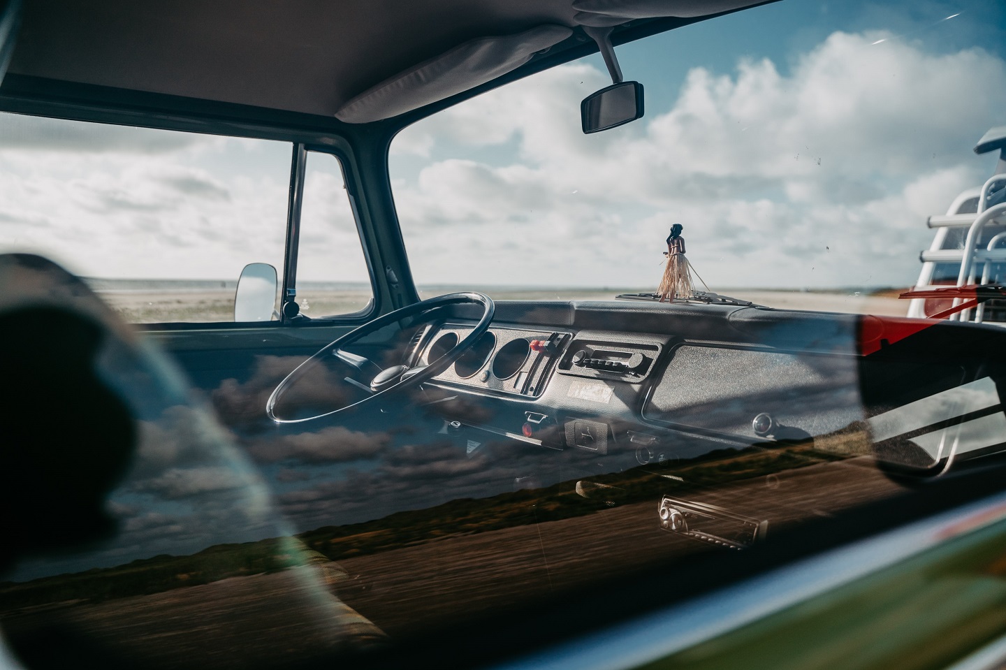 Hochzeitsauto-Vermietung - Chauffeur: Chauffeur buchbar - VW Bulli T2b