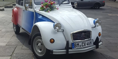 Hochzeitsauto-Vermietung - Mönchengladbach - Marieanne bei St Gereon - Deux Chevaux  2 cv