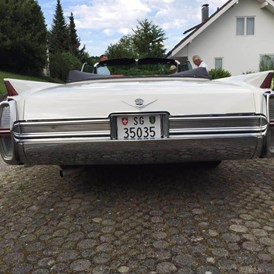 Hochzeitsauto: Oldtimer-Traumfahrt - Cadillac Deville Cabriolet, Jg. 1964