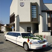 Hochzeitsauto - Lincoln-Stretchlimousine in weiß - Lincoln-Stretchlimousine von Oldtimer &  Hummer-Stretchlimousinen Verleih