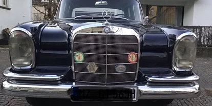Hochzeitsauto-Vermietung - Oberursel - Mercedes 220s, Bj. 1965, Dunkelblaue Limosine