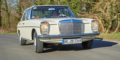 Hochzeitsauto-Vermietung - Mönchengladbach - Mercedes 230 "Strichacht" - Mercedes 230 "Strichacht" & Mercedes 560 SEL (W126)