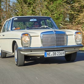 Hochzeitsauto: Mercedes 230 "Strichacht" - Mercedes 230 "Strichacht" & Mercedes 560 SEL (W126)