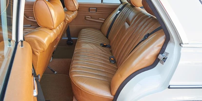 Hochzeitsauto-Vermietung - Mönchengladbach - Mercedes 230 "Strichacht" - Mercedes 230 "Strichacht" & Mercedes 560 SEL (W126)