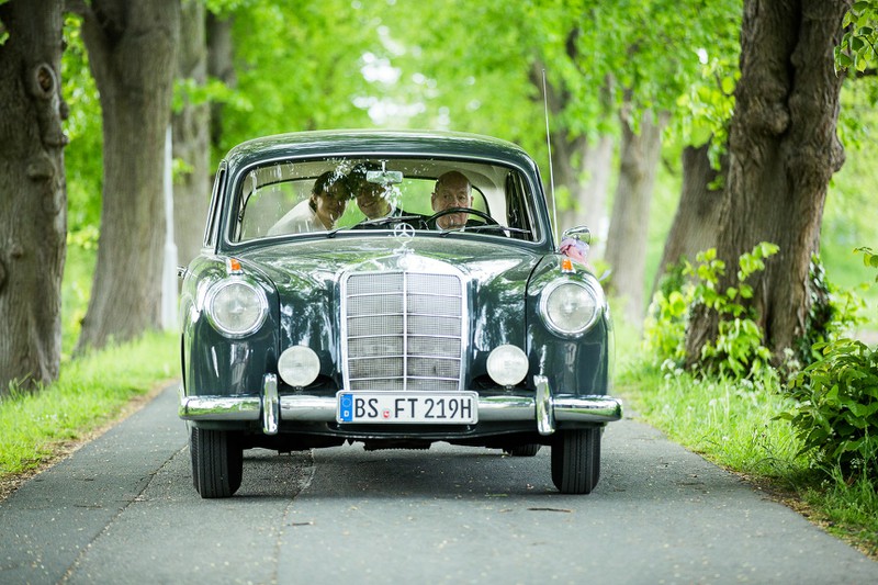 Hochzeitsauto-Vermietung - Shuttle Service - Niedersachsen - Mercedes-Benz 219 Ponton von THULKE classic