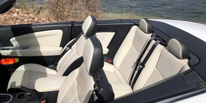 Hochzeitsauto-Vermietung - Marke: Lancia - Sbg. Salzkammergut - Lancia Flavia Cabrio, weiss,
innen 4 Sitzer - Lancia Flavia Cabrio weiss