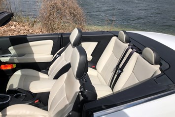 Hochzeitsauto: Lancia Flavia Cabrio, weiss,
innen 4 Sitzer - Lancia Flavia Cabrio weiss
