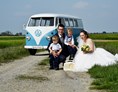 Hochzeitsauto: VW Bus T1 von Book a Bulli.com