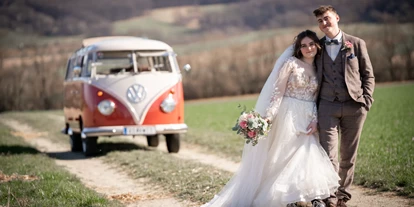 Hochzeitsauto-Vermietung - Einzugsgebiet: national - Wien-Stadt - VW Käfer 1949 Brezelkäfer von Book a Bulli.com