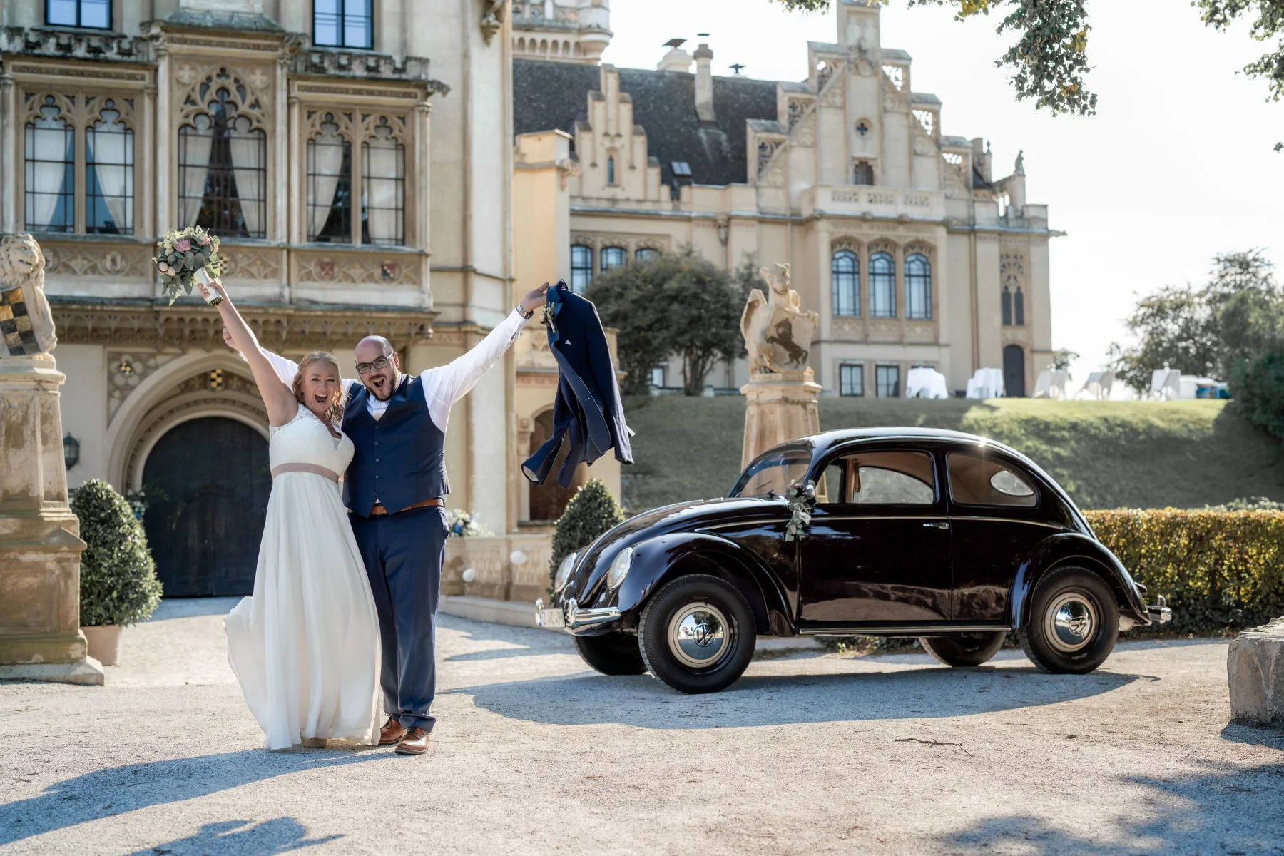 Hochzeitsauto: VW Käfer 1949 Brezelkäfer von Book a Bulli.com